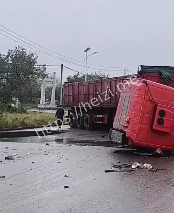 河南汝州货车事故